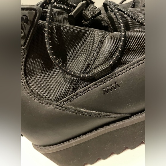 UGG Boots Size 6 Women’s (Like New) - Picture 10 of 16